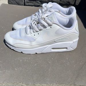 Nike Air Max 90. Size 5.5Y.